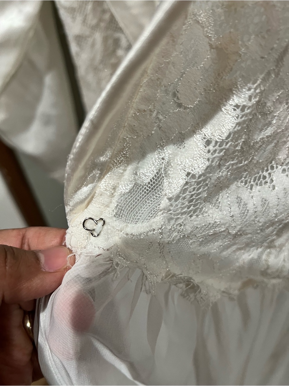 Ivory Satin & Chiffon Long Open Robe with Lace Trim Vintage Victoria Secret - Picture 6 of 8